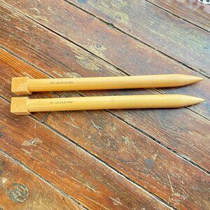 Pair of Jumbo Wooden US 50 25mm Straight Knitting Needles EUC